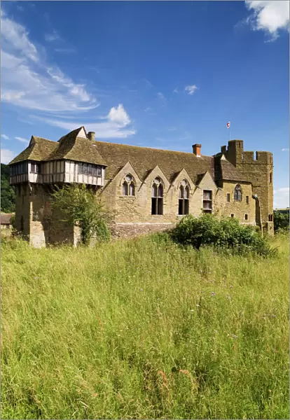 Stokesay Castle N080445