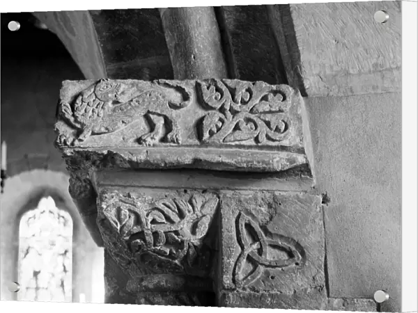 Romanesque capital a62_02598