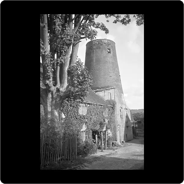 Doolittle Windmill, Bedfordshire a78_00468