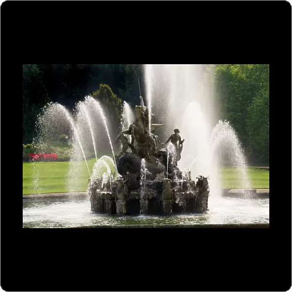 Witley Court fountain N060809