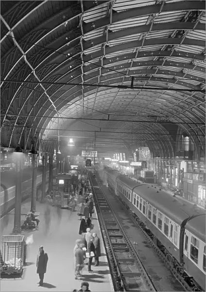 Paddington Station a061937