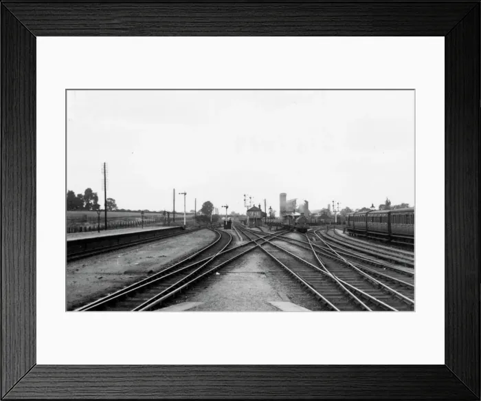 Framed Print : Didcot Station Print, c. 1910, Oxfordshire Framed Print : Didcot Station Print, c. 1910, Oxfordshire