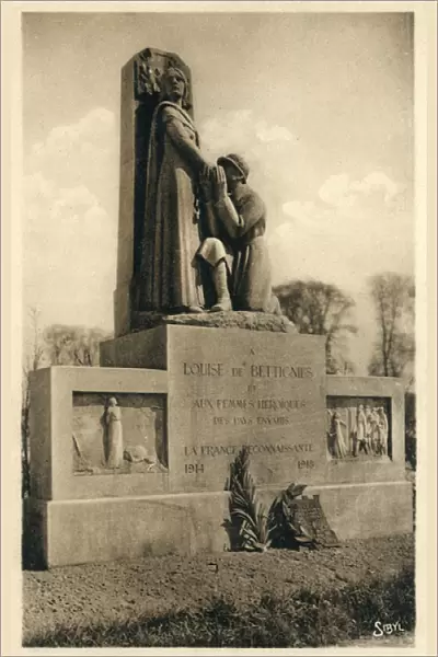 Monument to French spy Louise Marie Henriette de Bettignies