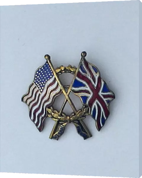 Flags of the USA and the United Kingdom brooch