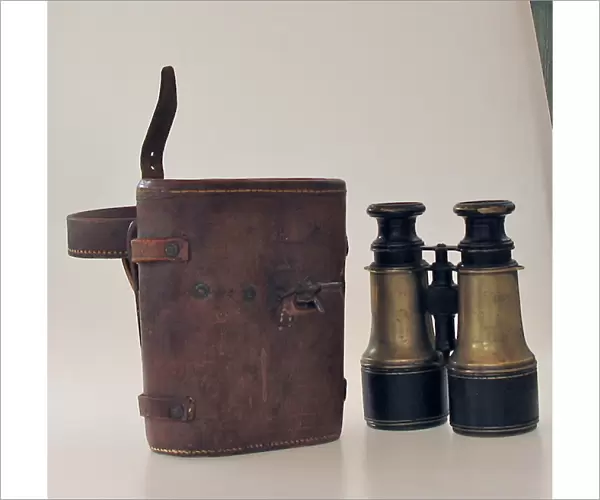Binoculars in leather case by Lemaire, Paris - WWI era