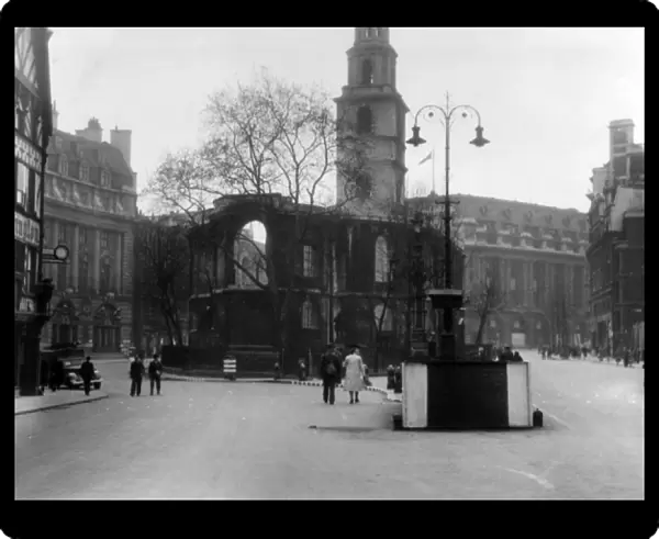 St Clement Danes Church, Strand, London, WW2