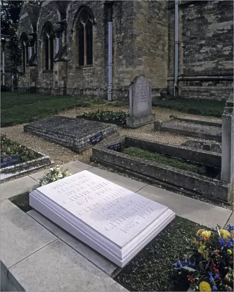 Sir Winston Churchills Grave