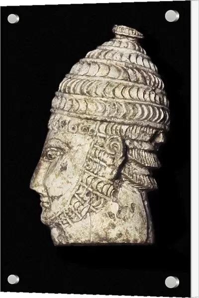Warrior head. Mycenaean art