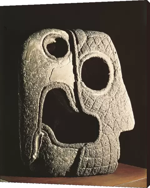 Head of a guacamayas (parrot) for the game of pelota