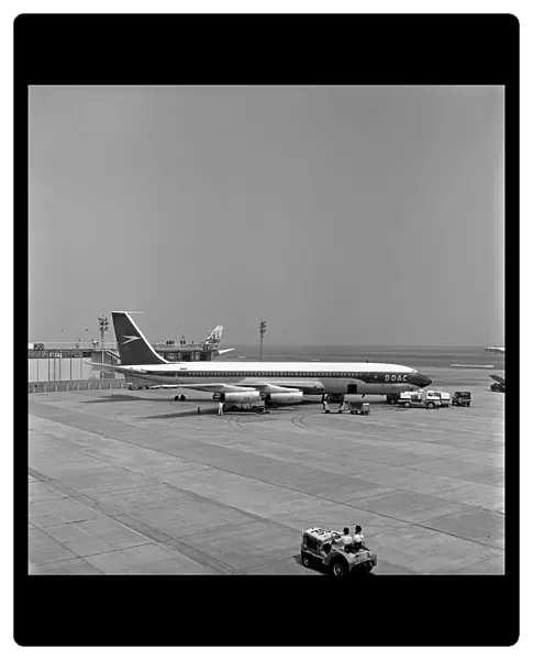Boeing 707-436 G-APFE BOAC Tokyo 1965