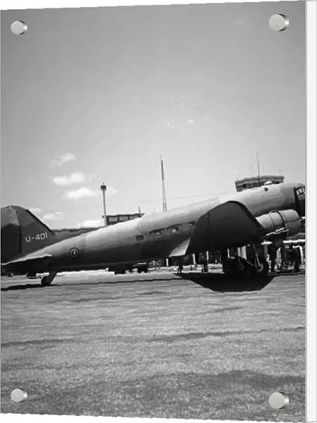 Douglas C-47 U-401 Uganda Army AF Dar es Salaam 1966