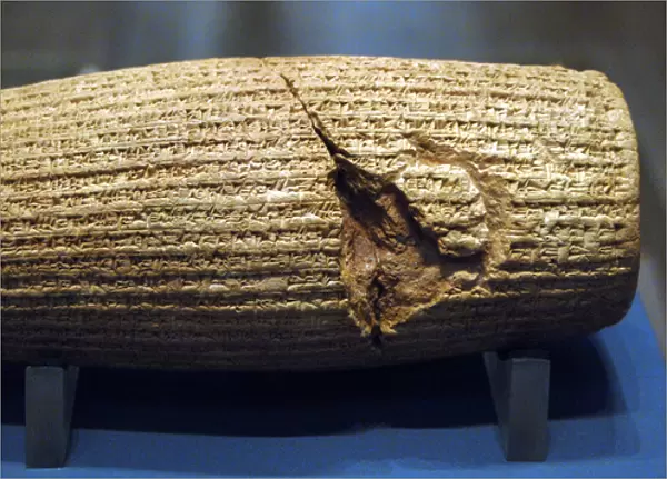Cylinder of Cyrus the Great with text written in akkadian cu