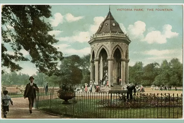 Tower Hamlets - Victoria Park - The Drinking Fountain