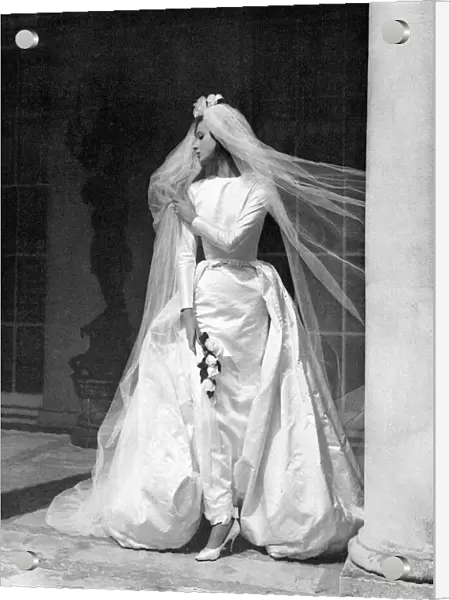 Belinda Bellville wedding gown