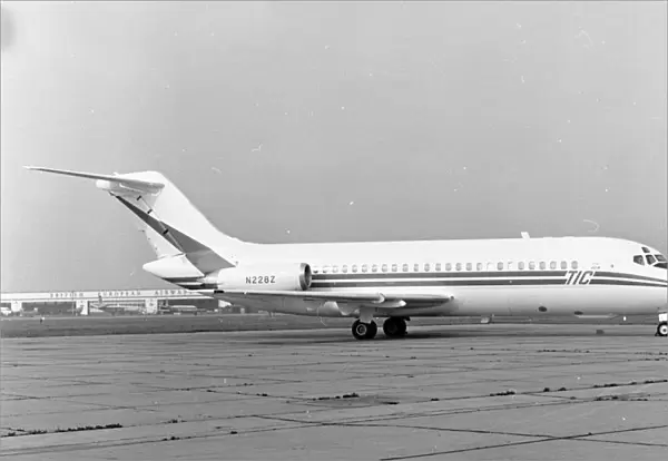 McDonnell Douglas DC-9-15 N228Z