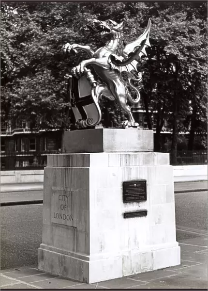 The City Dragon - City of London - pedestal