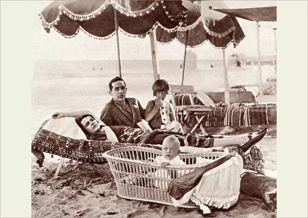 Mrs Ingram (Dorothy Caruso) on the Venice Lido beach