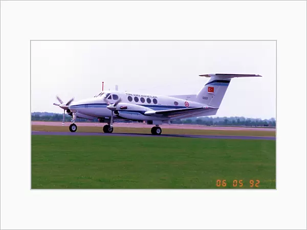 Beech 200 Super King Air 10013
