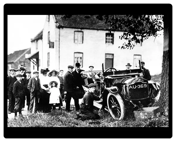 Farnsfield car accident early 1900s