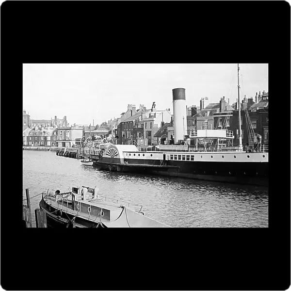 Weymouth paddle steamer, early 1900s