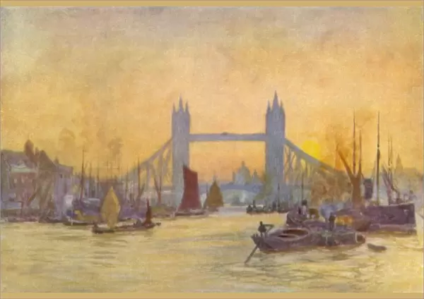 Thames  /  Tower Bridge 1905