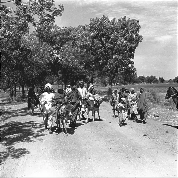 People on a road in Madhya Pradesh, India