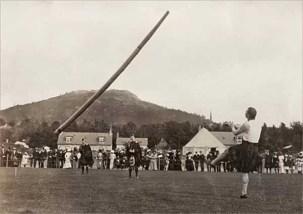 Braemar Gathering, tossing the caber