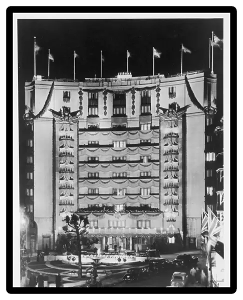 Front Fa├ºade of the Dorchester Hotel, 1953