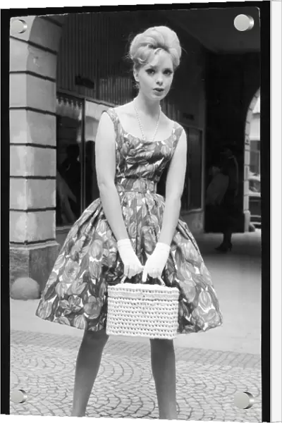 60S Fashion  /  Floral Dress