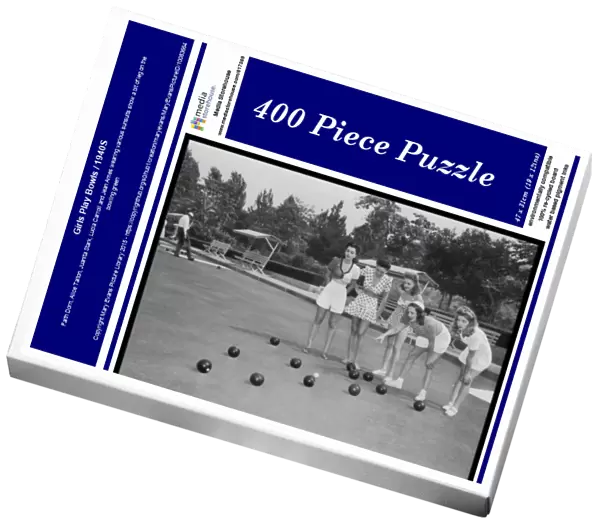 Girls Play Bowls  /  1940S