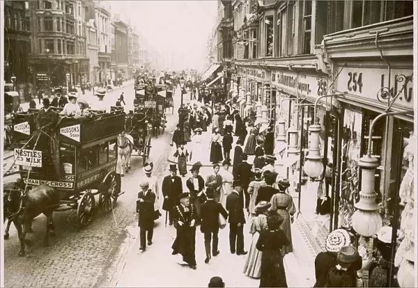 Oxford Street  /  1900  /  Photo