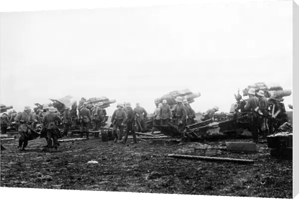 German 21cm howitzers preparing to retire, WW1