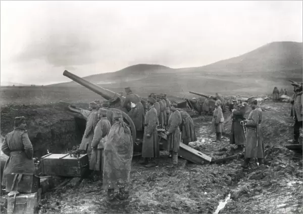 Serbian heavy batteries in action against Austrians, WW1