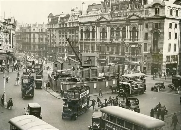 Piccadilly Circus 1928