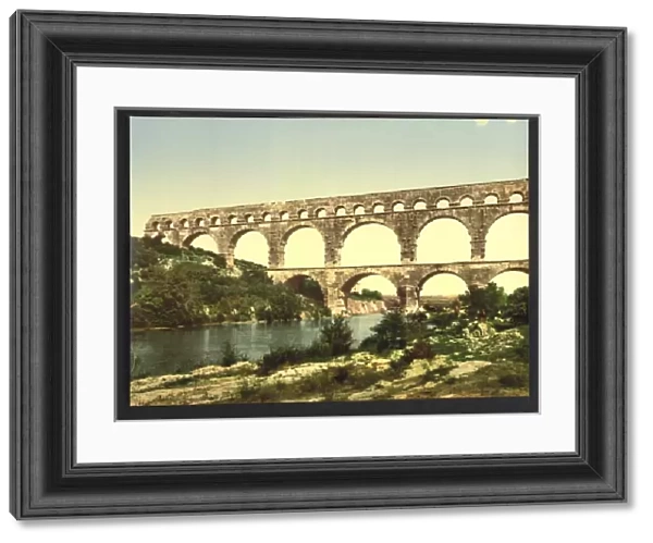 Roman bridge over the Gard, constructed by Agrippa, Nimes, F