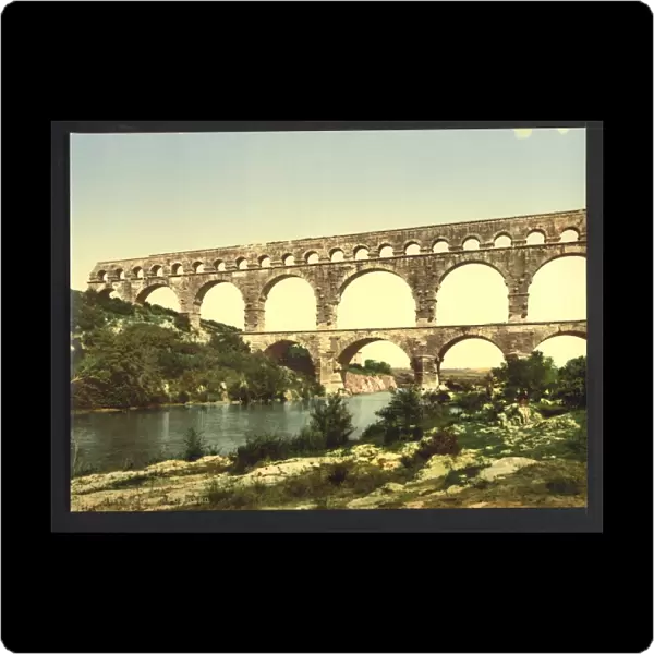 Roman bridge over the Gard, constructed by Agrippa, Nimes, F