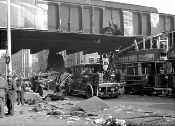 Aftermath of high explosive bomb, Blackfriars Road, WW2