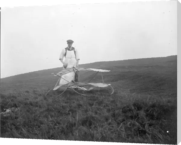 Cedric Lee Annuar Glider model circa 1912