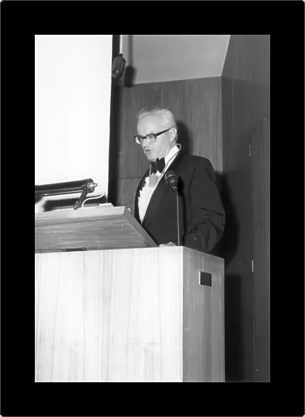 Dr Kenneth Graham Wilkinson CEng FRAeS (1917-1998)