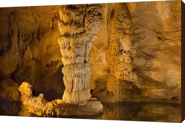 Devil's Spring - a natural underground spring with ornate cave formations and colums of stalagmites rising out of the water - Carlsbad Caverns National Park, New Mexico, USA