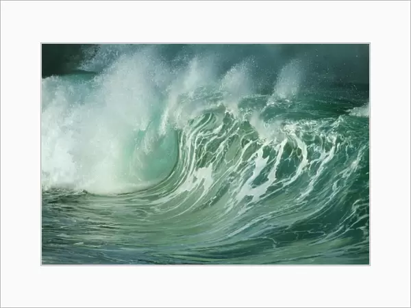 Wind-blown wave breaking in Hawaii