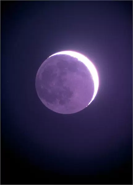 Crescent moon, showing earthshine