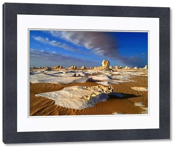Clouds and rocks, Egypts White Desert