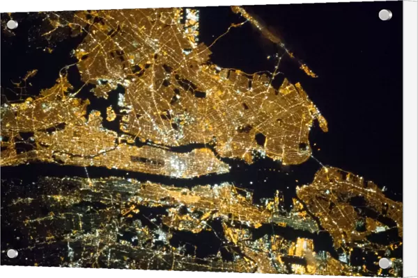 New York at night, ISS image C016  /  6382