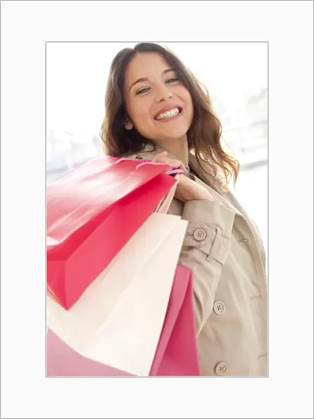 Woman with shopping bags F005  /  0272