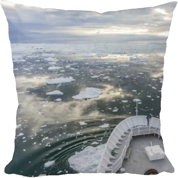 Expeditions ship amongst huge icebergs, Ilulissat, Greenland, Polar Regions