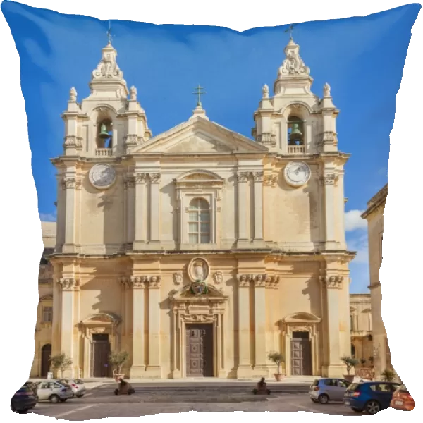 St. Pauls Cathedral and St. Pauls Square inside the medieval walled city of Mdina, Malta, Europe