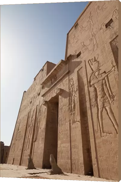 Facade of the ancient Egyptian Temple of Edfu, Egypt, North Africa, Africa