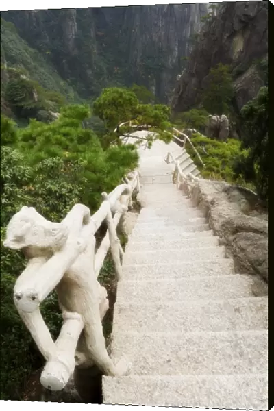 Footpath, Xihai (West Sea) Valley, Mount Huangshan (Yellow Mountain), UNESCO World Heritage Site