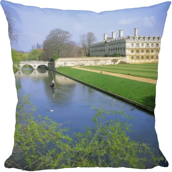 The Backs, River Cam, Clare College, Cambridge, Cambridgeshire, England, UK